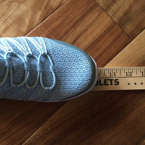 ✔️ Like New Skechers Arya Sneaker Woman’s Size 6.5 - Picture 8 of 8